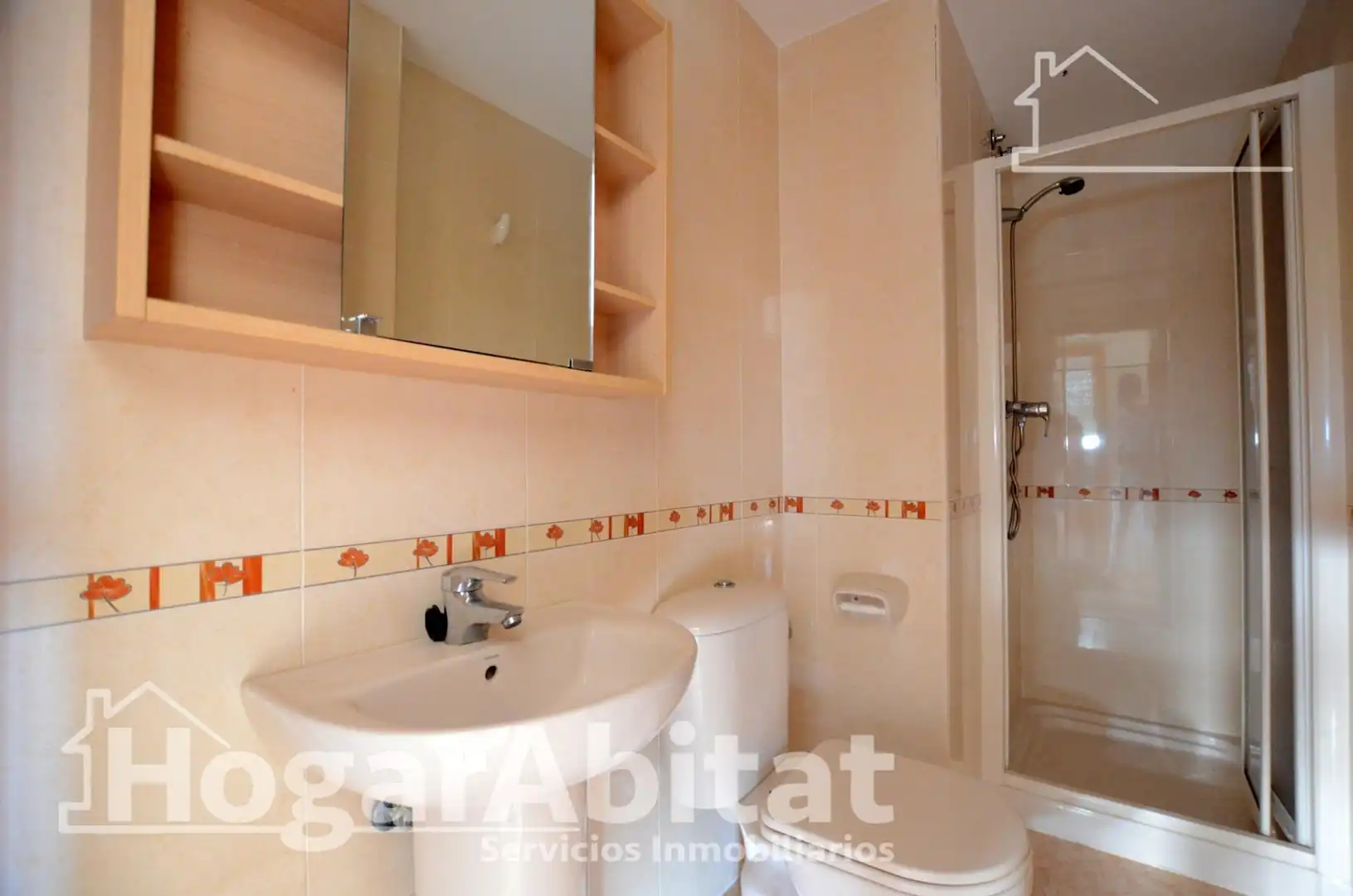 Bany de Apartament en venda en Tavernes de la Valldigna amb Terrassa, Traster i Balcó