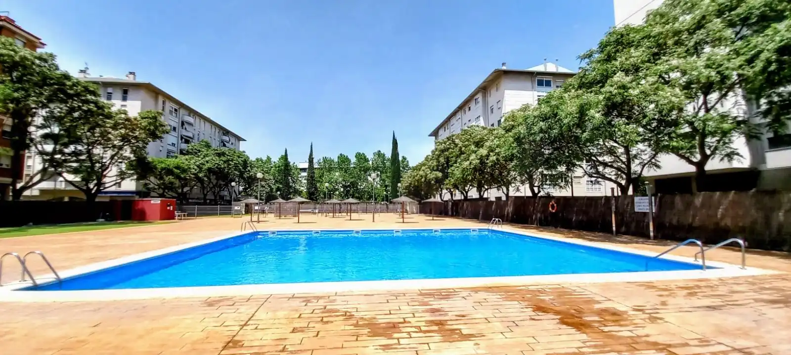 Swimming pool of Flat for sale in Cerdanyola del Vallès  with Air Conditioner, Heating and Swimming Pool