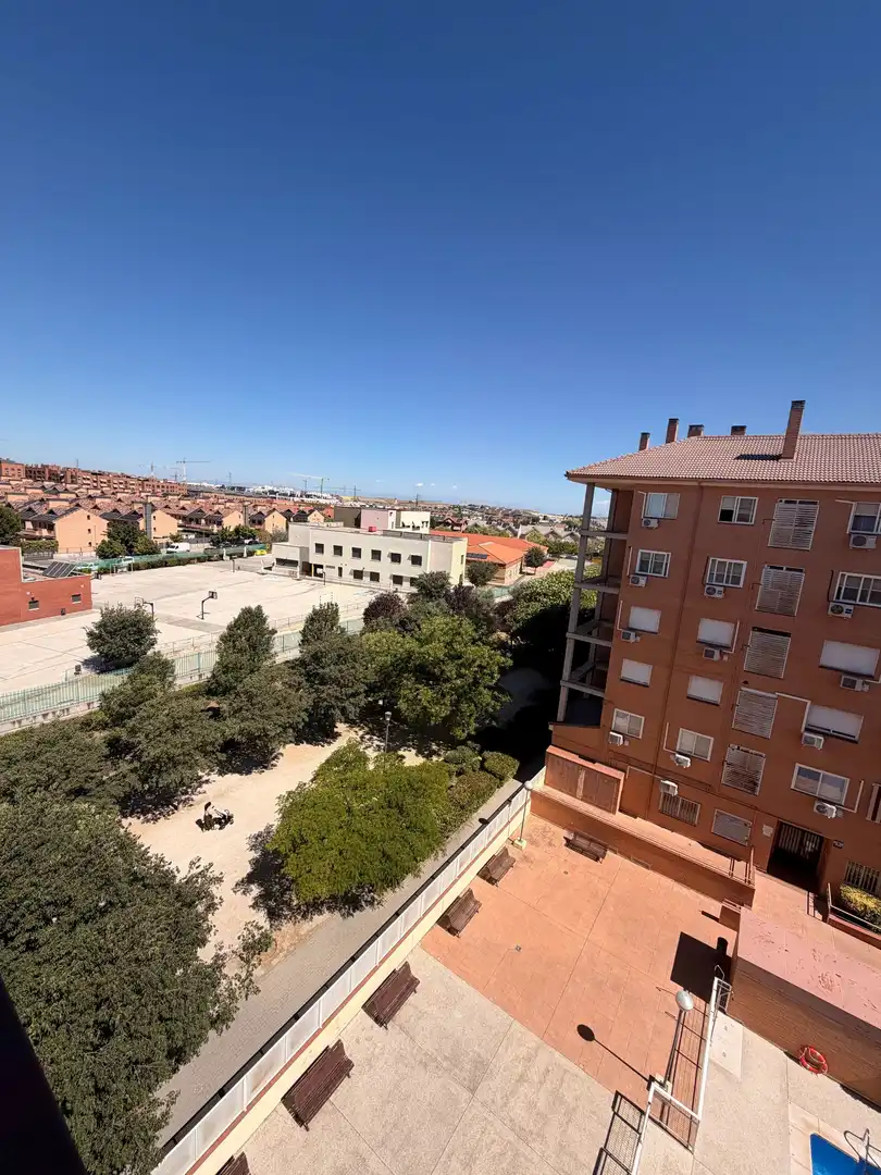 Vista exterior de Piso en venta en Valdemoro con Aire acondicionado, Calefacción y Trastero