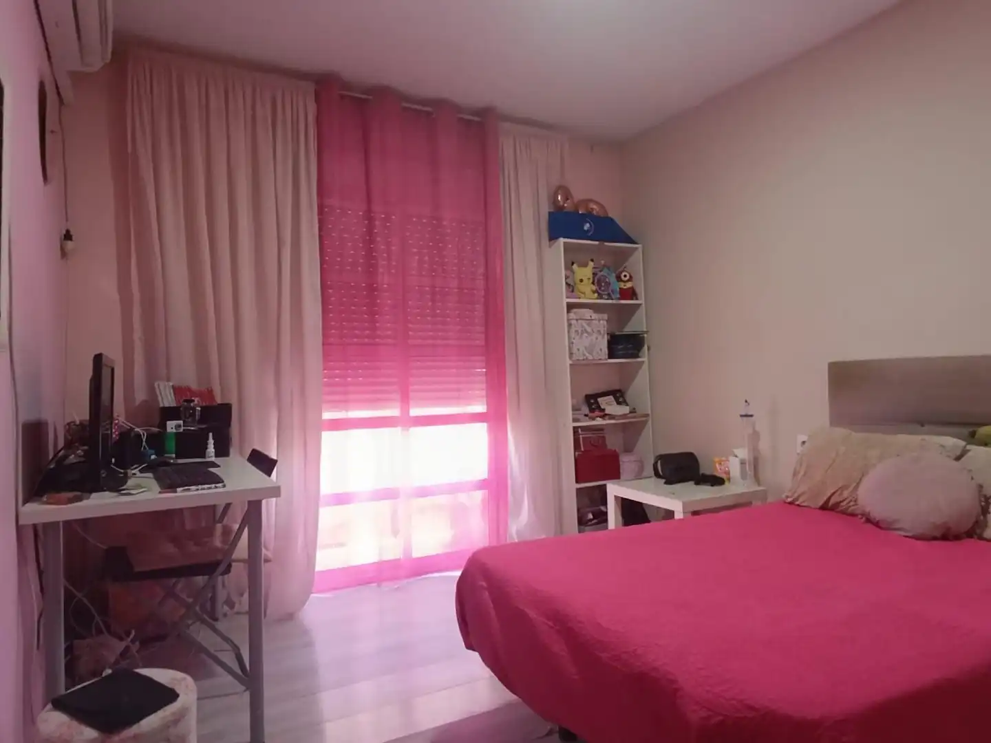 Dormitori de Casa adosada en venda en Alcalá de Guadaira amb Aire condicionat i Calefacció