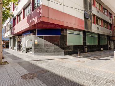 Local comercial en venda a Calle Albareda 27