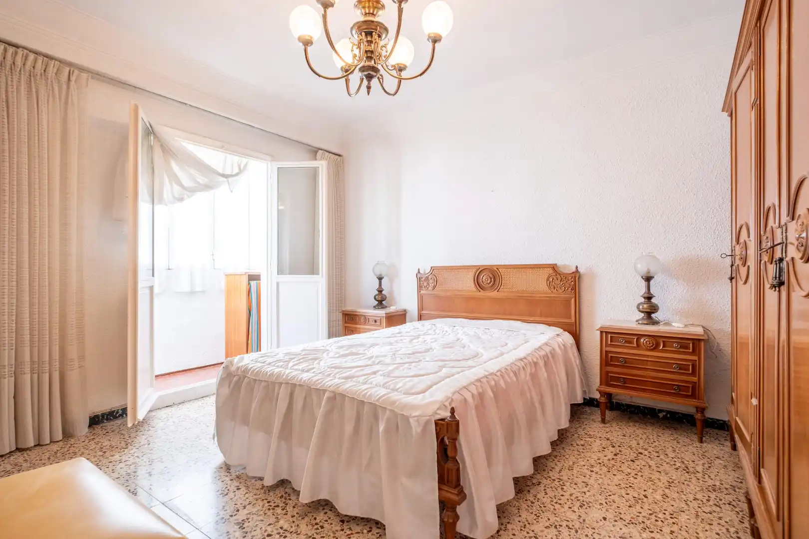 Habitación de Piso en venta en Zaragoza con Calefacción, Terraza y Balcón
