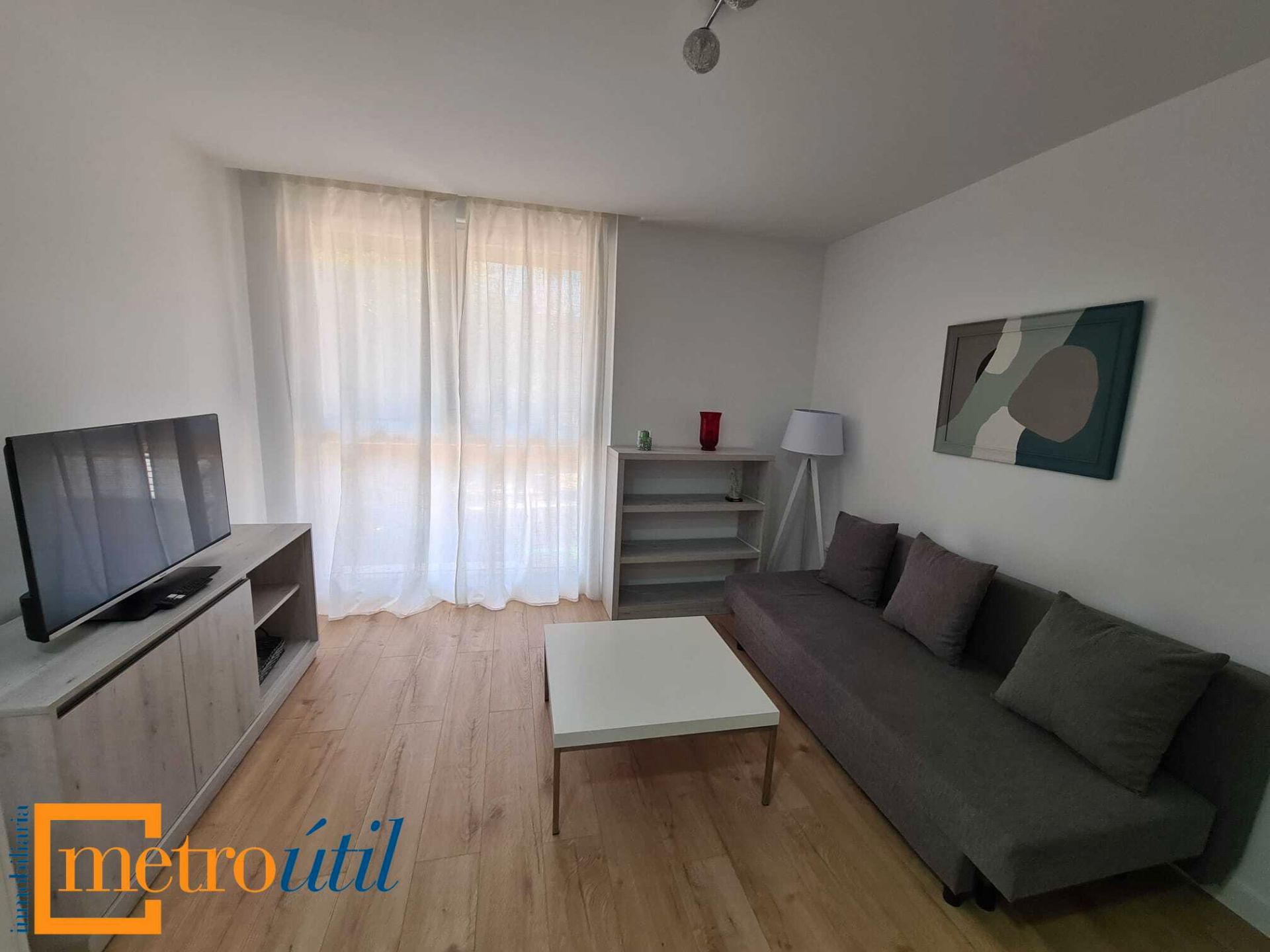 Study to rent in Calle Don Bosco, Garrido Sur