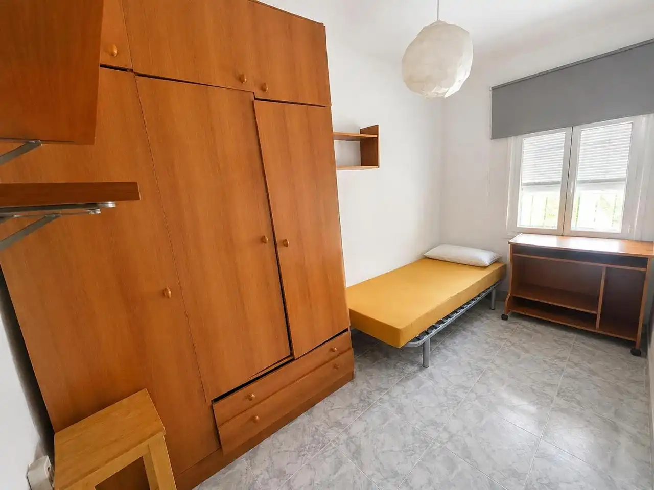 Dormitori de Apartament en venda en Madrid