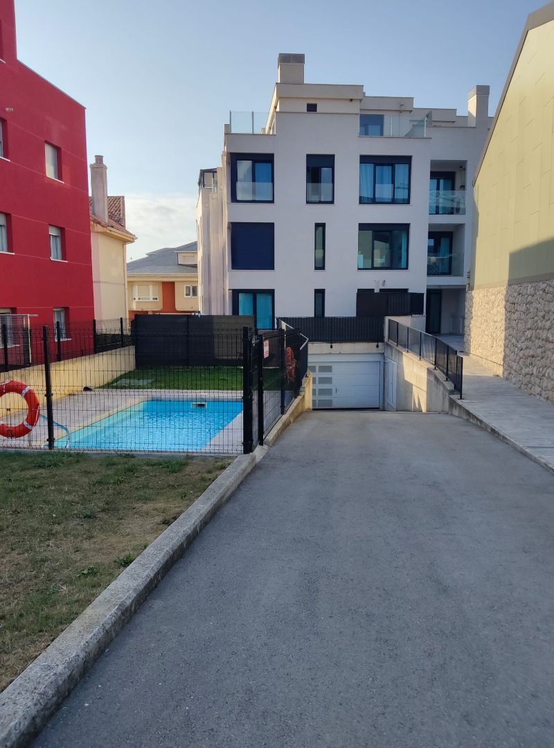 Piscina de Piso en venta en Piélagos con Calefacción, Parquet y Balcón