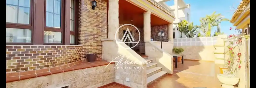 Casa o chalet en venta en Roquetas de Mar con Aire acondicionado, Jardín privado y Terraza