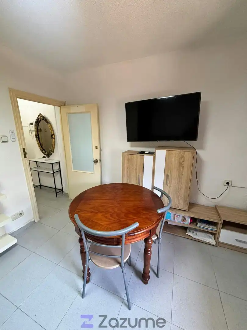 Sala de estar de Piso de alquiler en Madrid con Aire acondicionado, Calefacción y Amueblado