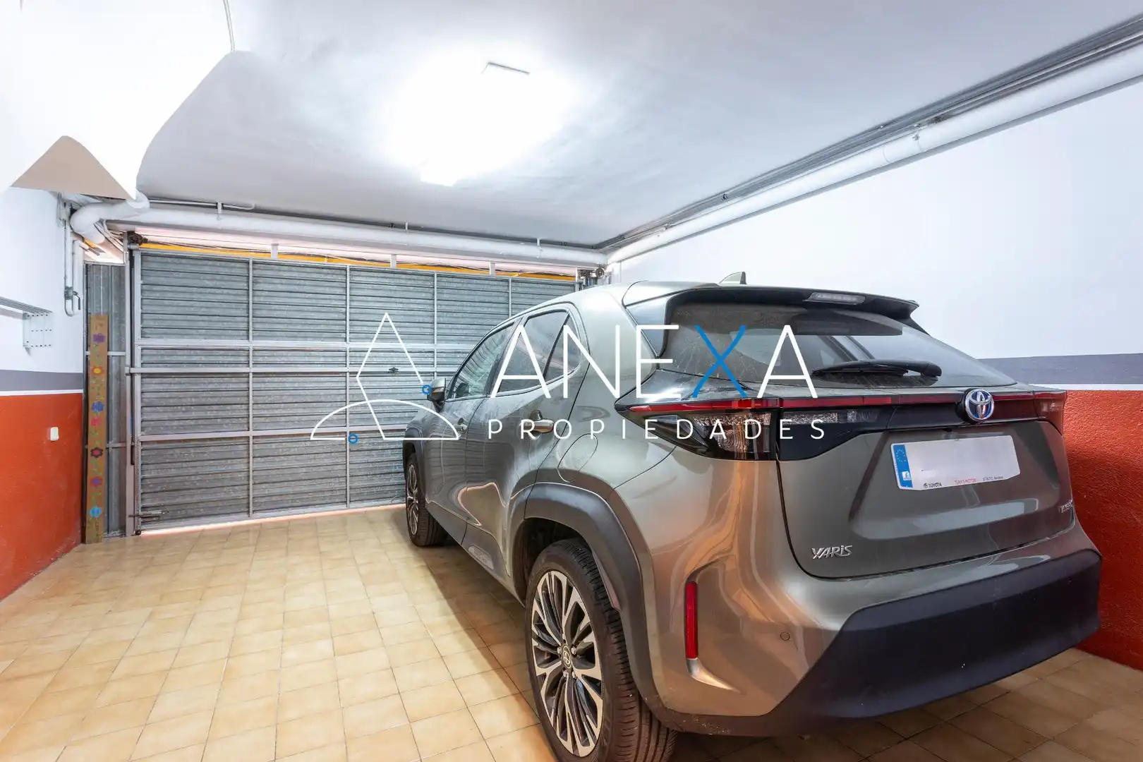Parkplatz von Einfamilien-Reihenhaus zum Verkauf in Sant Just Desvern