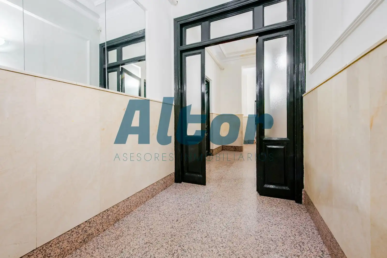 Local en venta en Madrid