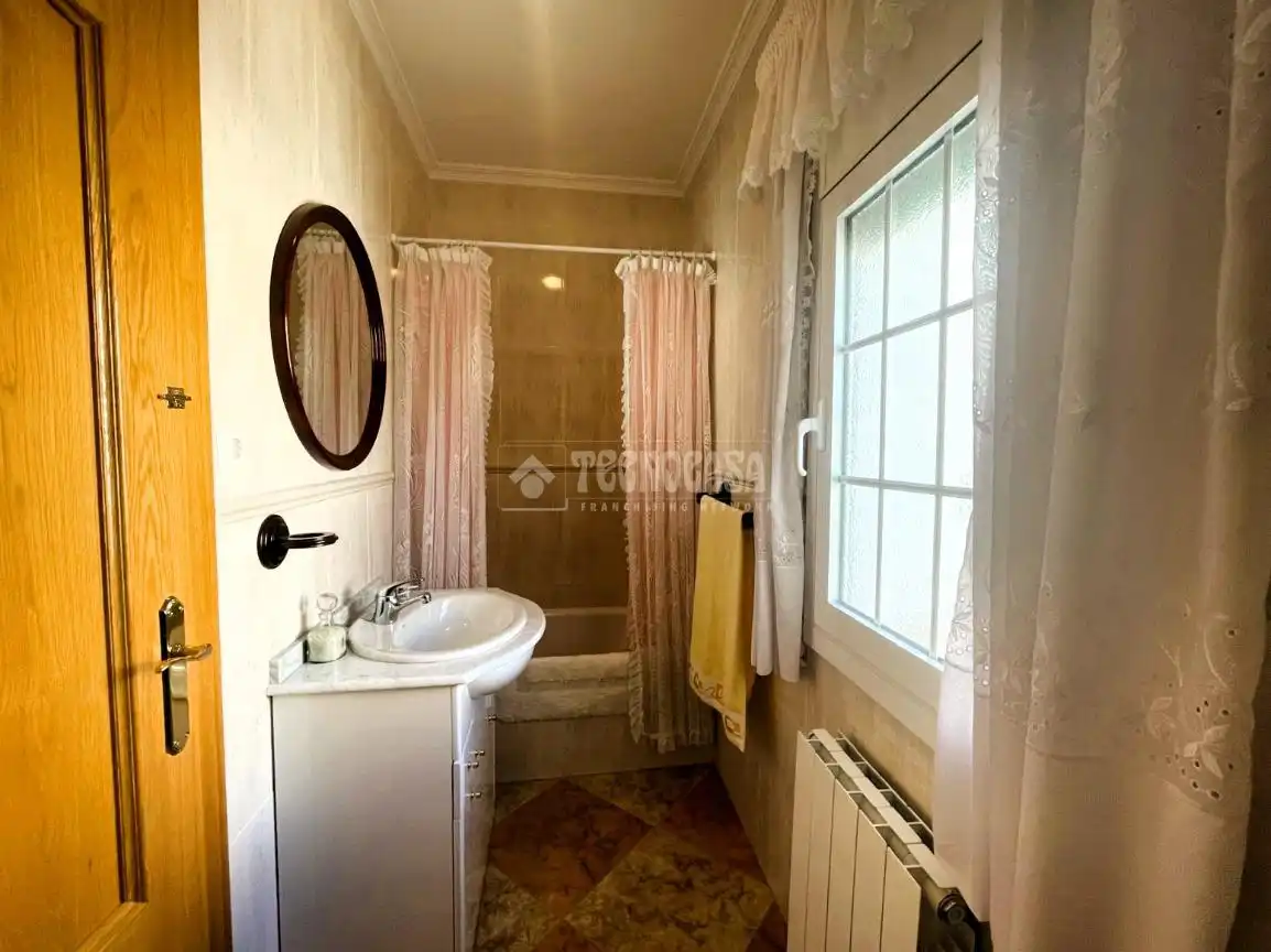 Baño de Casa adosada en venta en Lanteira con Calefacción y Amueblado