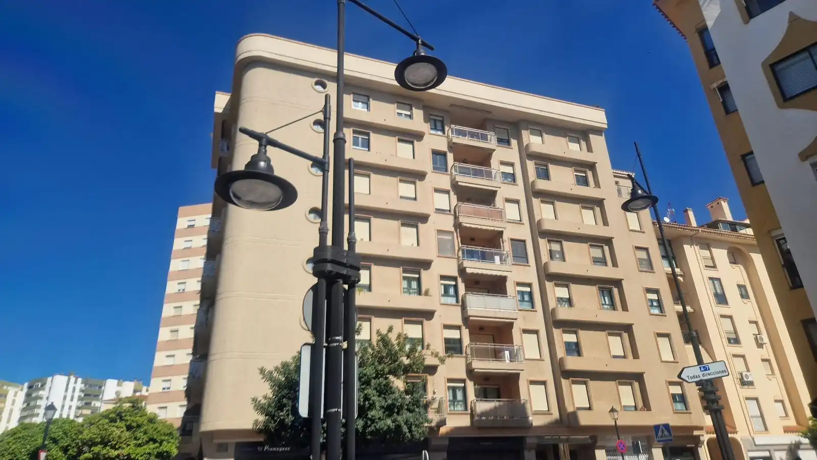 Vista exterior de Pis en venda en Fuengirola amb Aire condicionat, Terrassa i Moblat