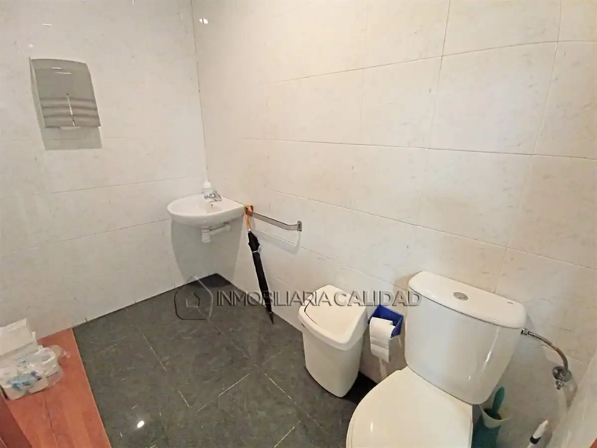 Bathroom of Commercial properties for sale in Burgos  with Heating