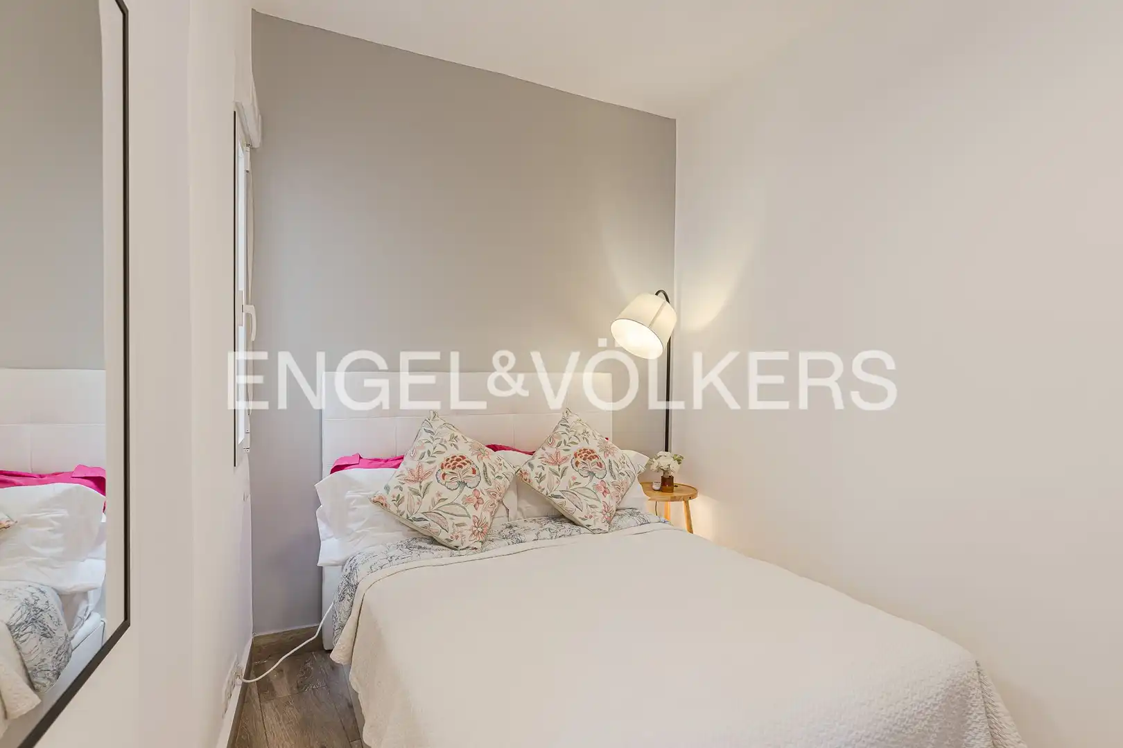 Schlafzimmer von Wohnung zur Miete in Madrid mit Klimaanlage, Heizung und Möbliert