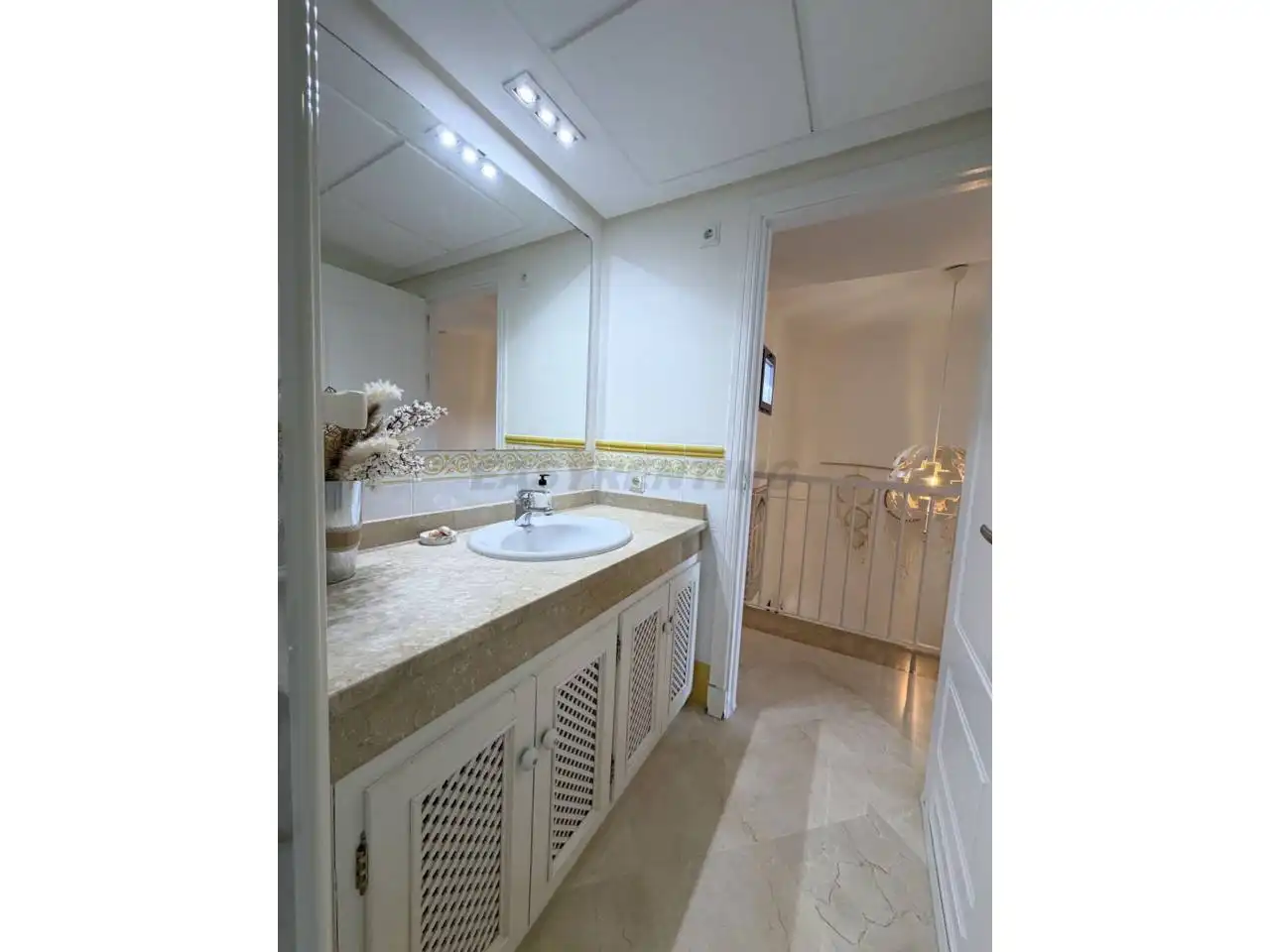 Bathroom of Detached homes for rent in La Alcaidesa  with Air Conditioner, Terrace and Furnished