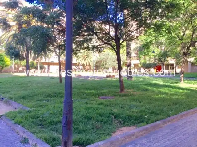 Local en venta en Carrer Poeta Josep Cervera I, Ciutat de les Ciències i de les Arts - Justicia