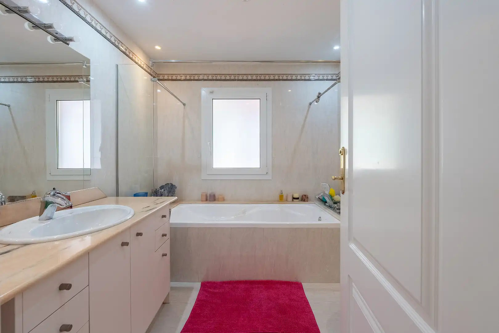 Baño de Casa o chalet en venta en Badalona con Aire acondicionado, Calefacción y Jardín privado