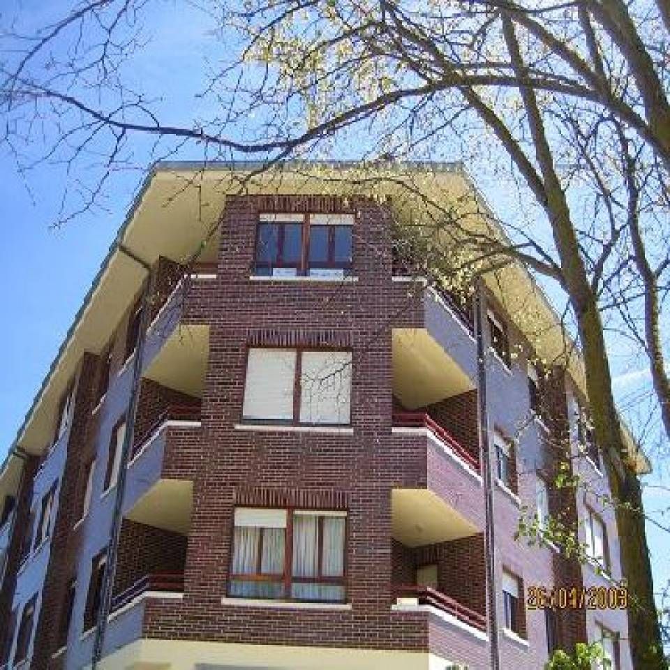 Vista exterior de Piso en venta en Villarcayo de Merindad de Castilla la Vieja con Calefacción, Terraza y Amueblado