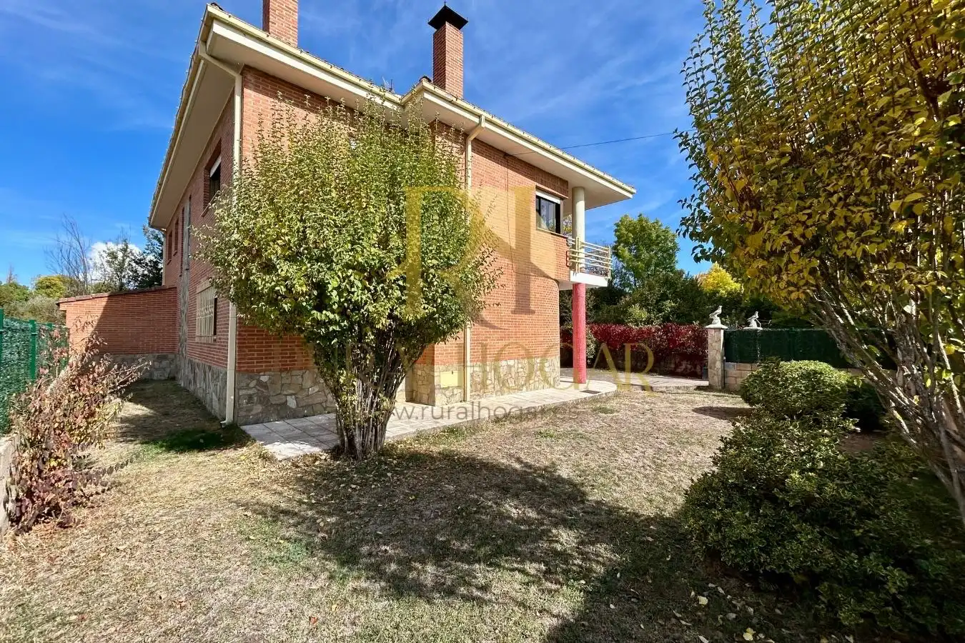 Vista exterior de Casa o chalet en venta en Matallana de Torío con Terraza