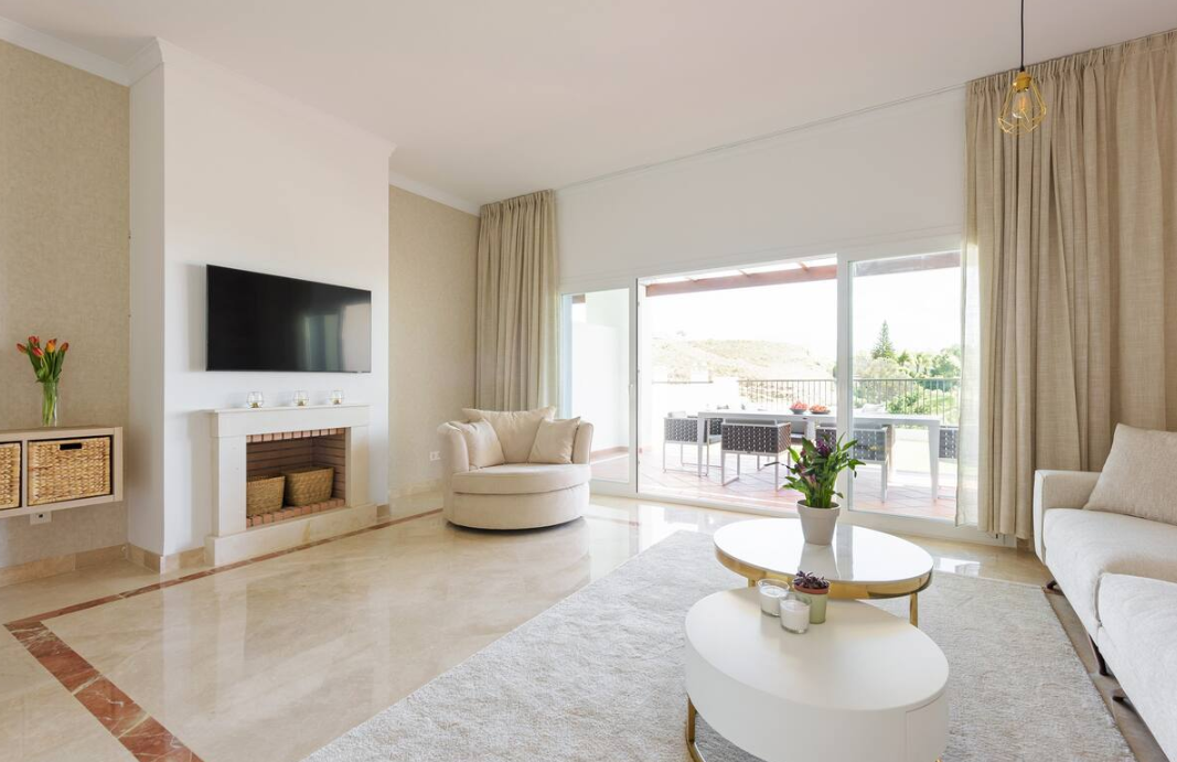 Living room of Apartment to rent in Benahavís  with Air Conditioner, Heating and Terrace