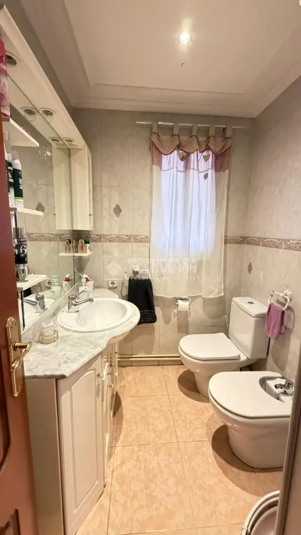 Baño de Piso en venta en Parla con Calefacción