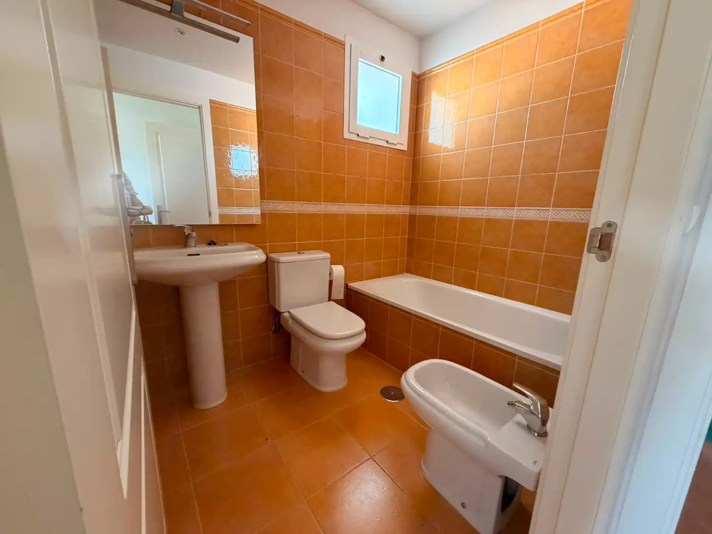 Baño de Piso de alquiler en Rota con Aire acondicionado, Calefacción y Terraza