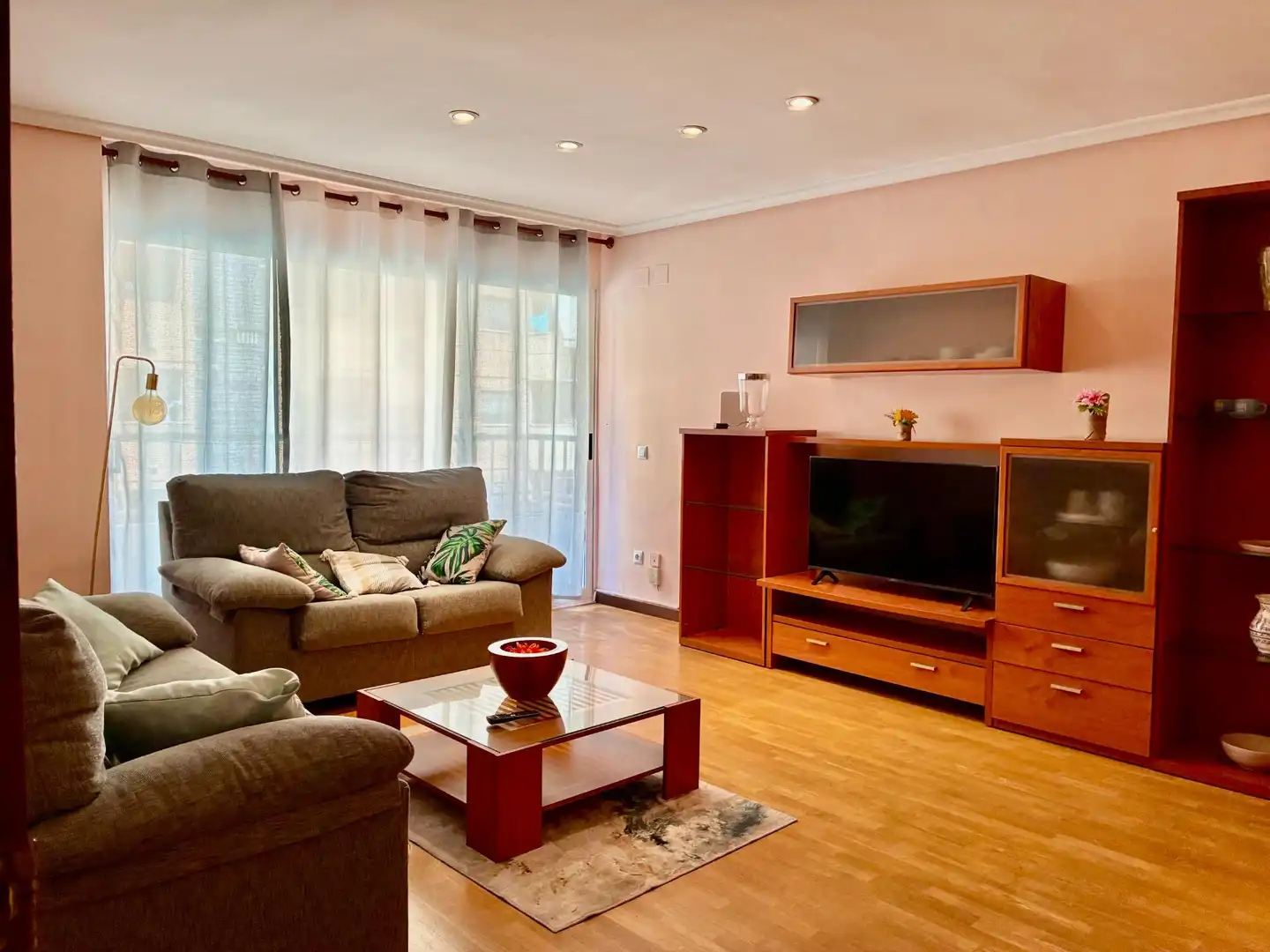 Flat for rent in Avenida BALEARES, La Creu del Grau