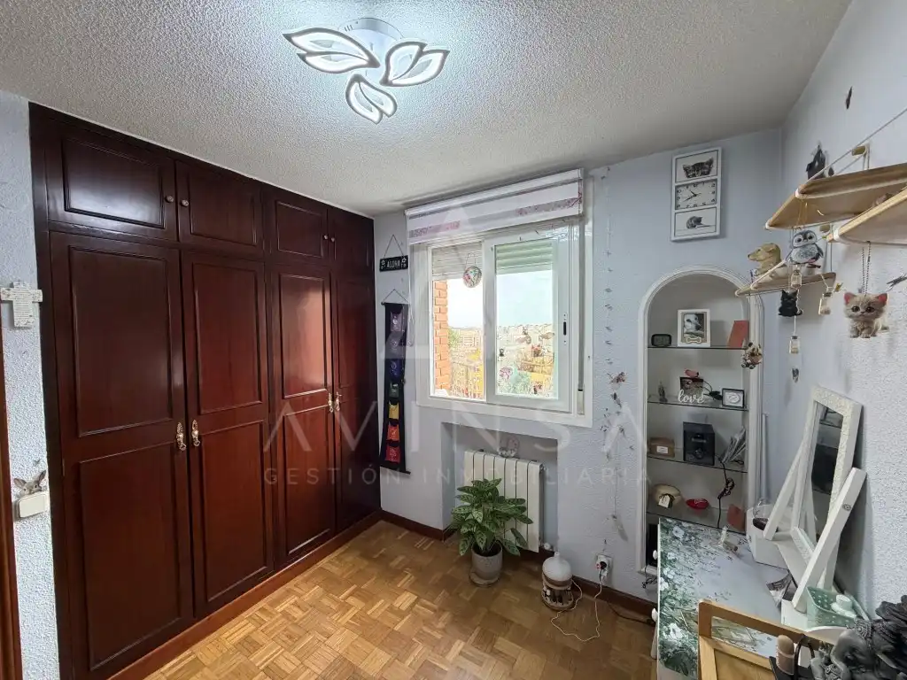 Schlafzimmer von Wohnung zum Verkauf in Madrid