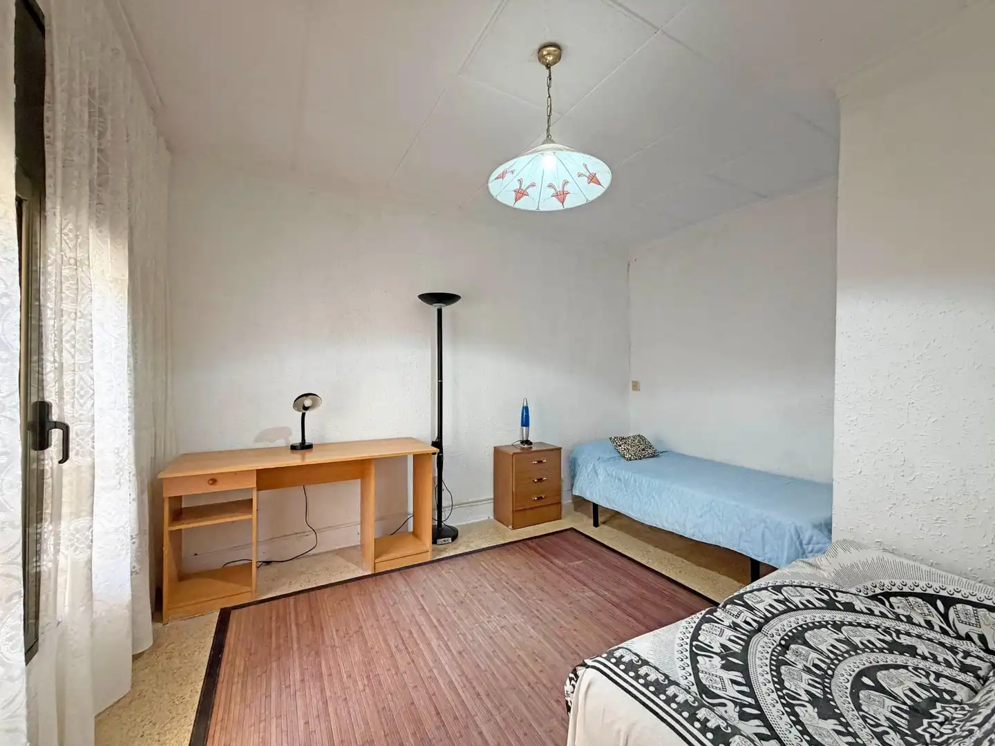 Habitación de Casa adosada en venta en Sabadell con Calefacción y Terraza