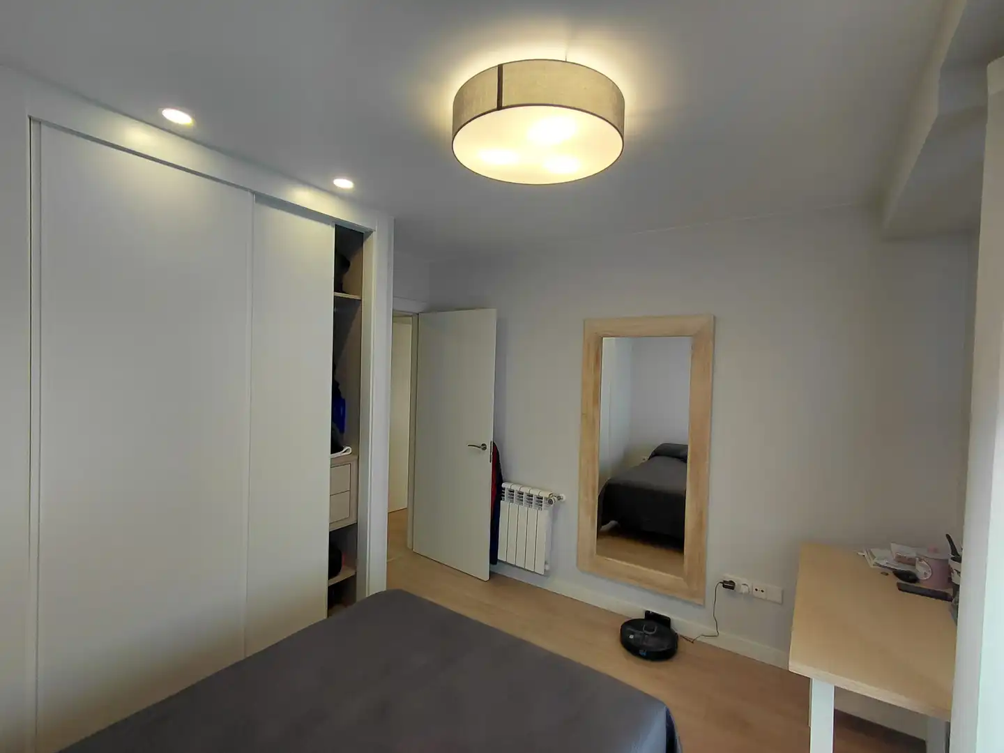 Schlafzimmer von Wohnung zum Verkauf in Oleiros mit Heizung, Privatgarten und Parkett
