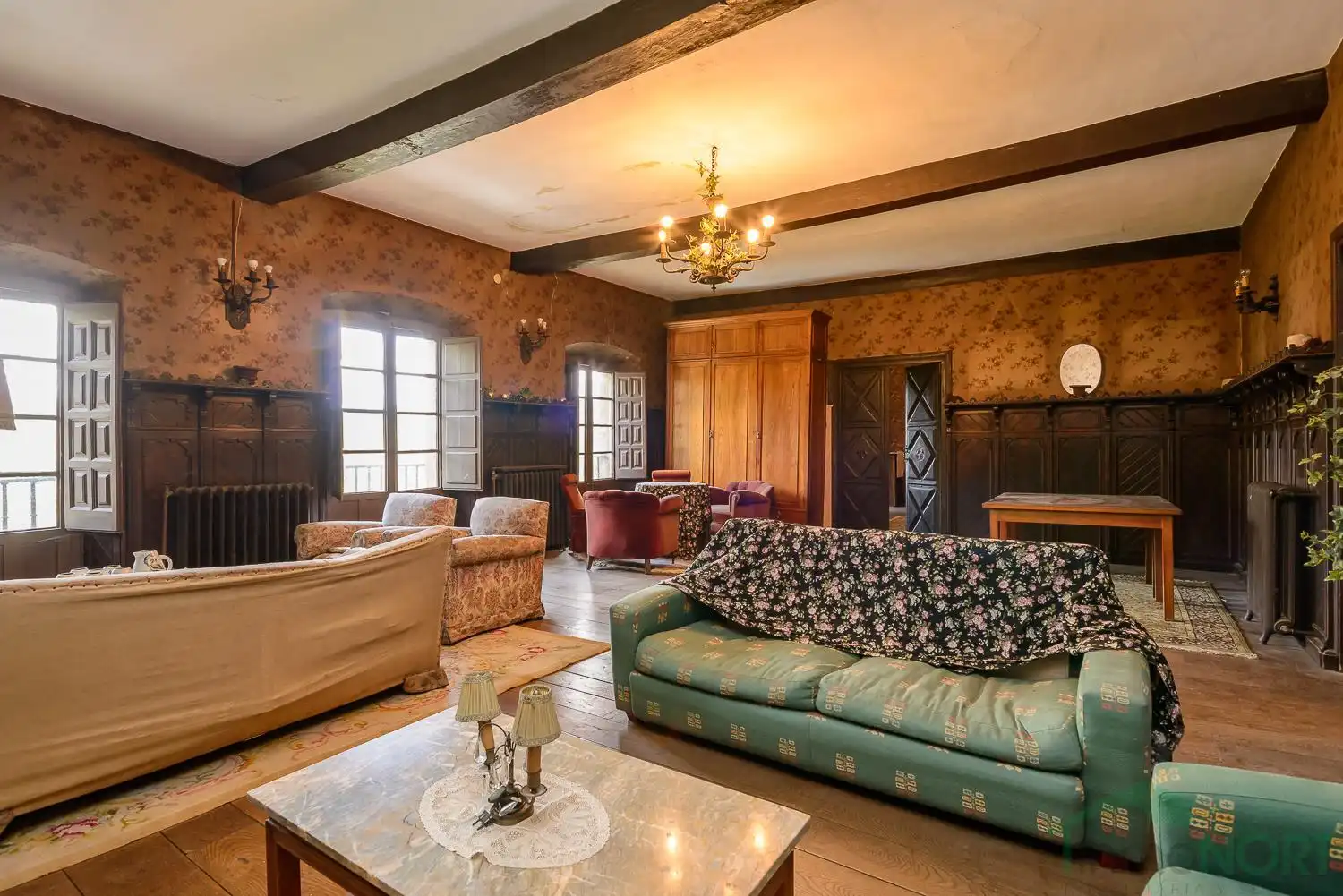 Sala de estar de Edificio en venta en Oviedo 