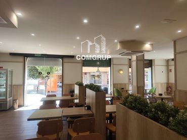 Local comercial en traspaso en Miquel Biada
