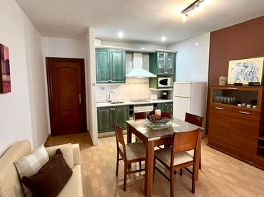 Appartamento con balcone in affitto a Calle Cózar