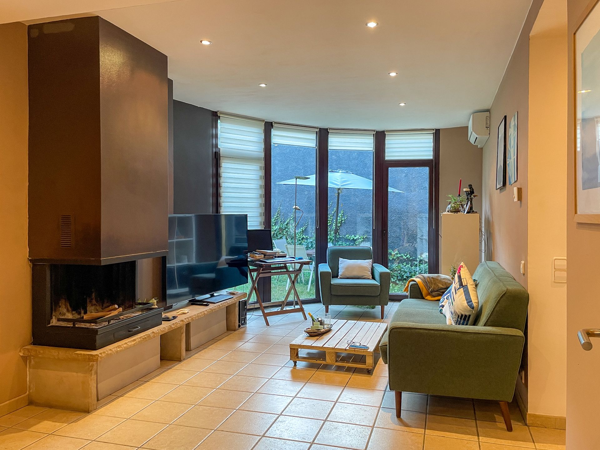 Living room of House or chalet for sale in La Vall d'en Bas  with Air Conditioner, Heating and Private garden
