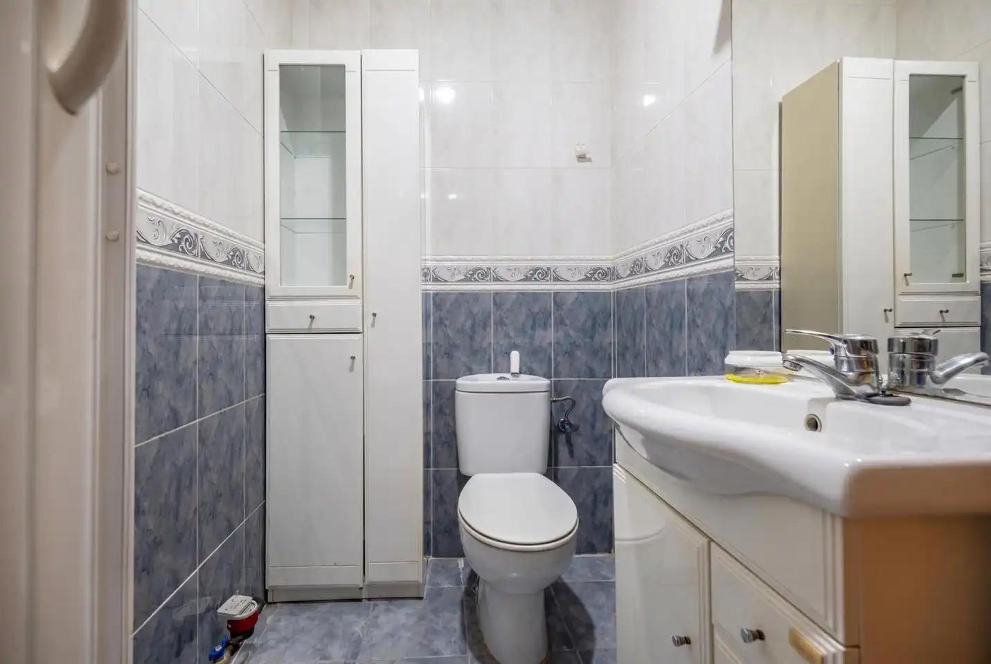 Bany de Pis en venda en Ávila amb Calefacció, Parquet i Terrassa