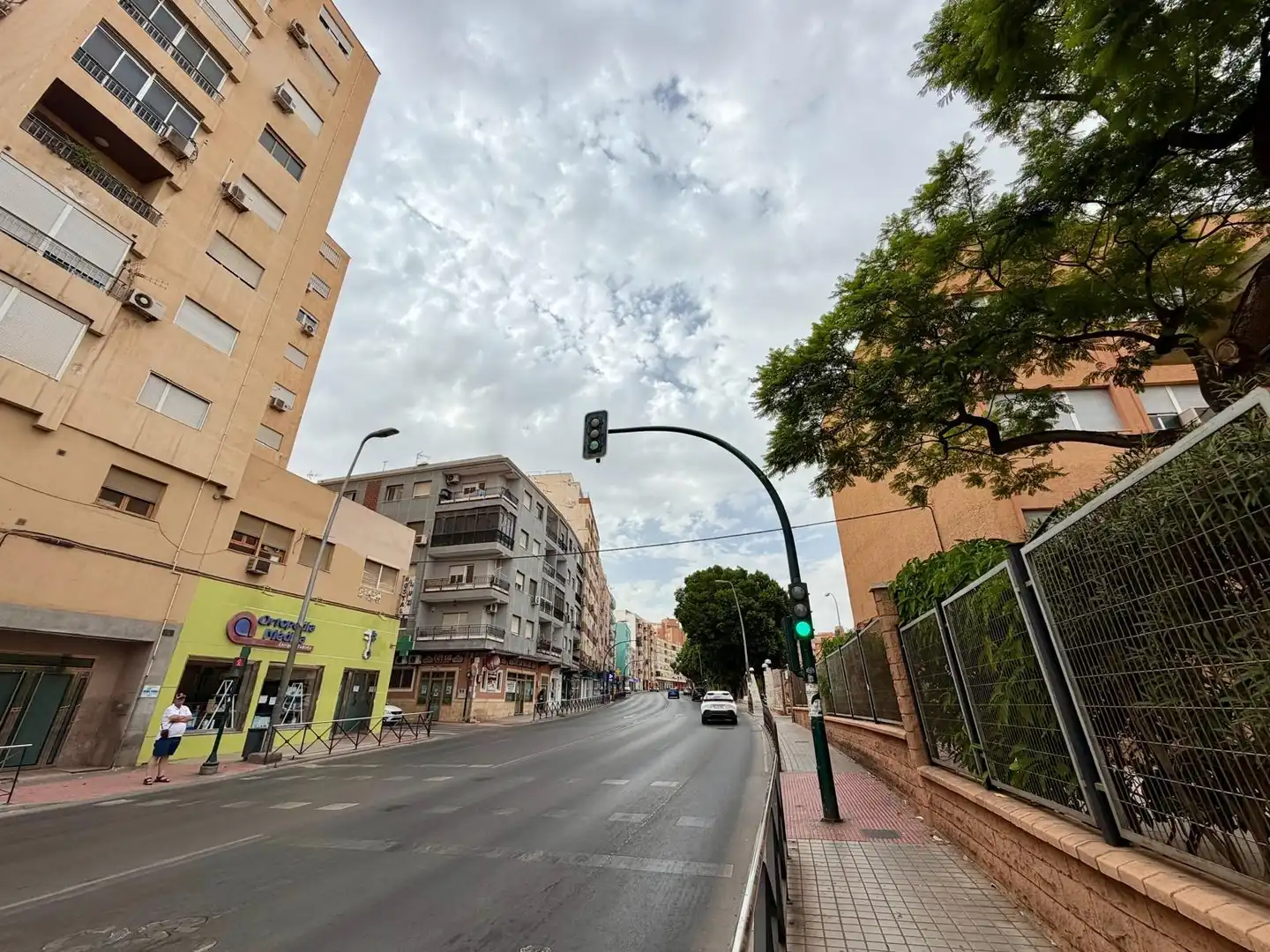 Vista exterior de Pis en venda en Almería