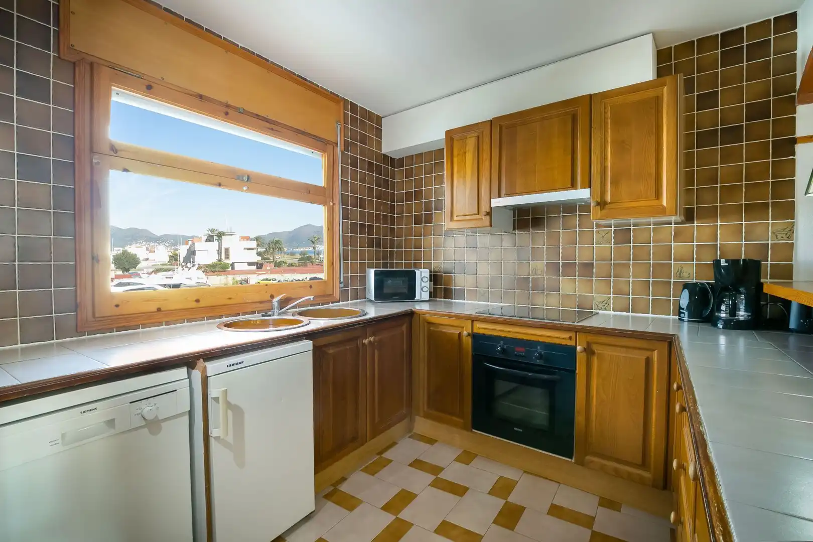Casa a schiera con piscina in vendita a SECTOR SALINS 1ª LINIA, imagen 7