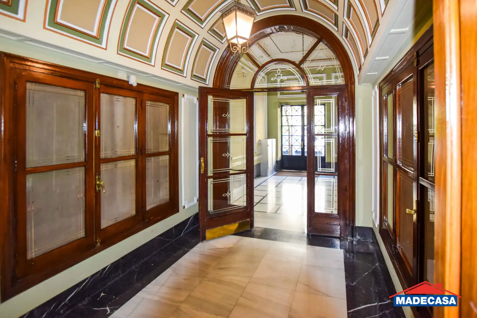 Commercial properties for sale in Madrid  with Air Conditioner