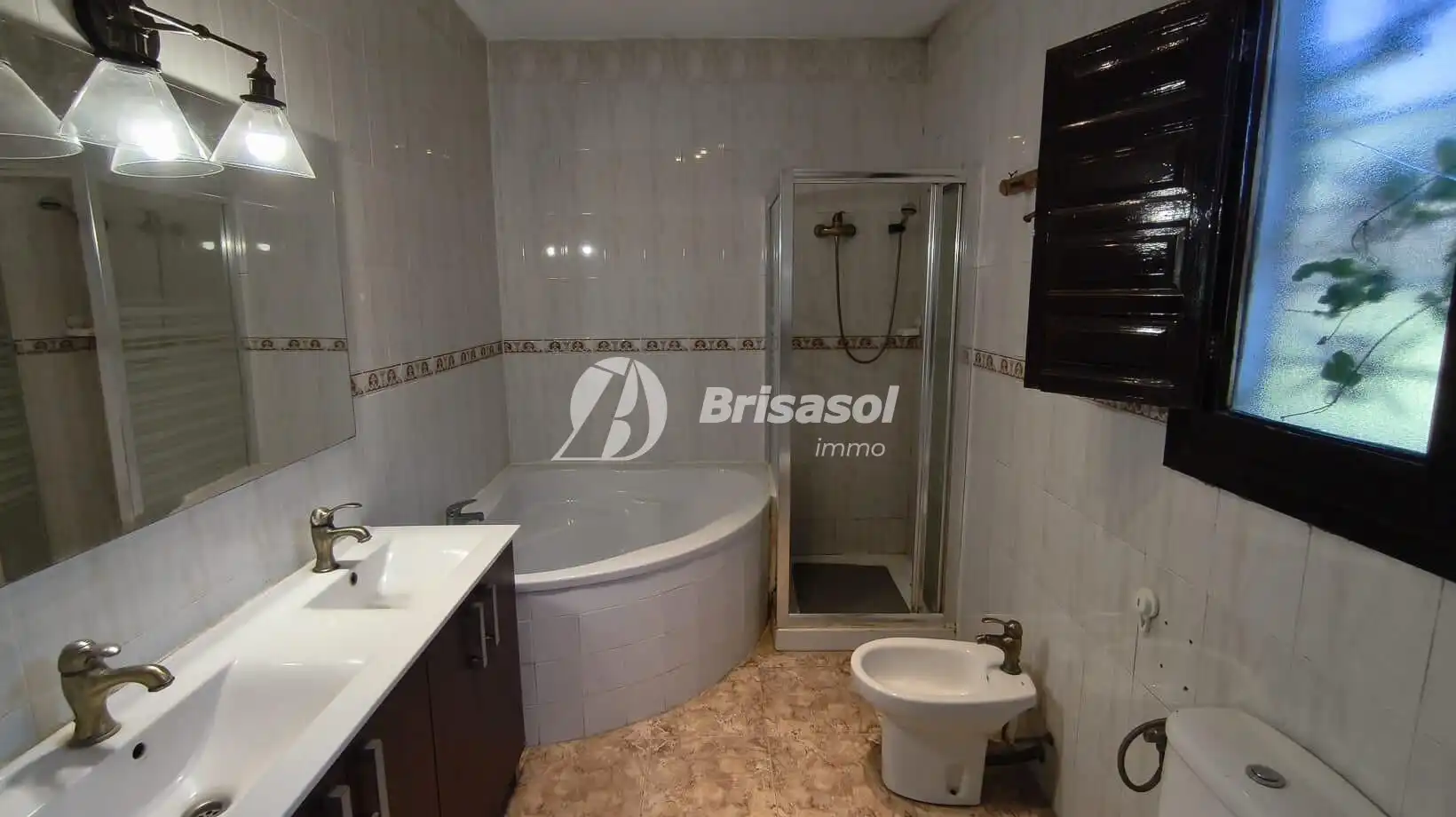 Badezimmer von Country house zum Verkauf in Reus mit Klimaanlage, Privatgarten und Terrasse