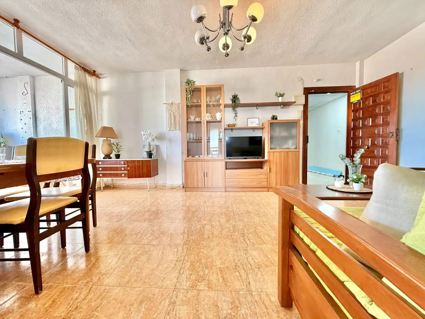 Sala d'estar de Pis en venda en San Pedro del Pinatar amb Terrassa, Moblat i Rentadora