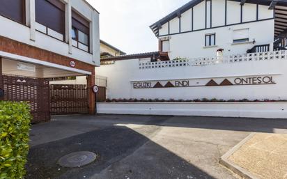 Exterior view of Single-family semi-detached for sale in Donostia - San Sebastián   with Heating, Terrace and Storage room