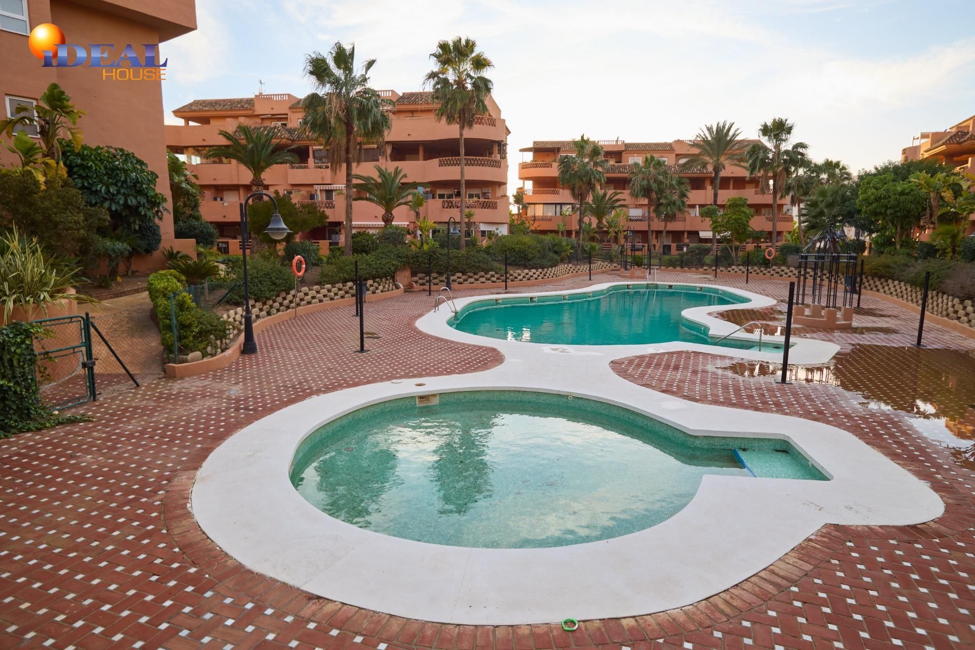 Piscina de Pis en venda en El Ejido amb Aire condicionat, Jardí privat i Terrassa