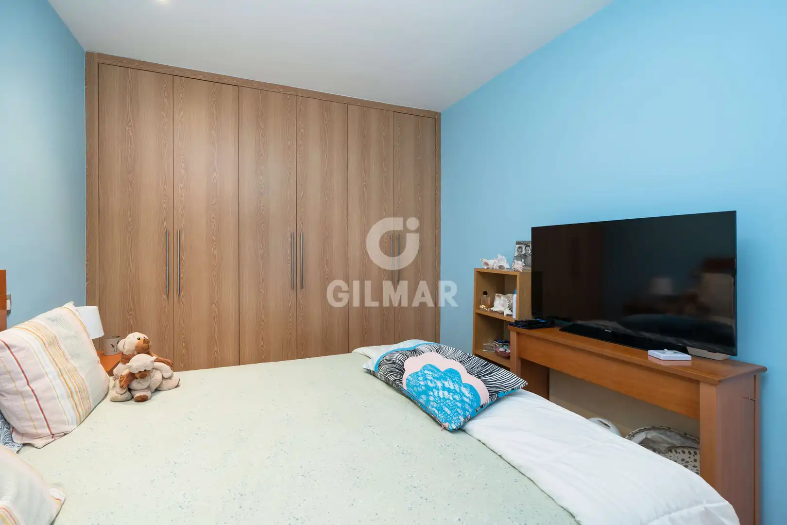 Habitación de Casa adosada en venta en Madrid con Calefacción, Jardín privado y Amueblado