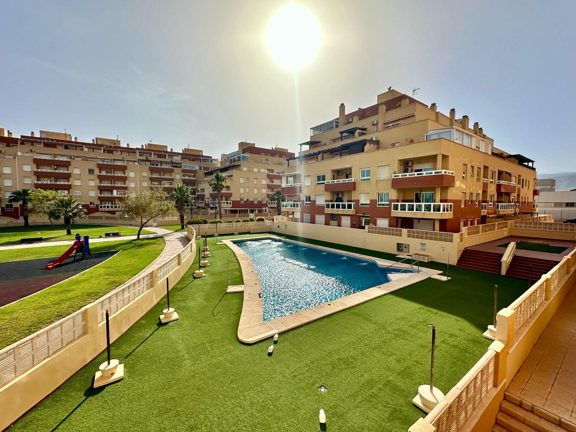 Swimming pool of Flat to rent in Roquetas de Mar  with Air Conditioner, Private garden and Terrace