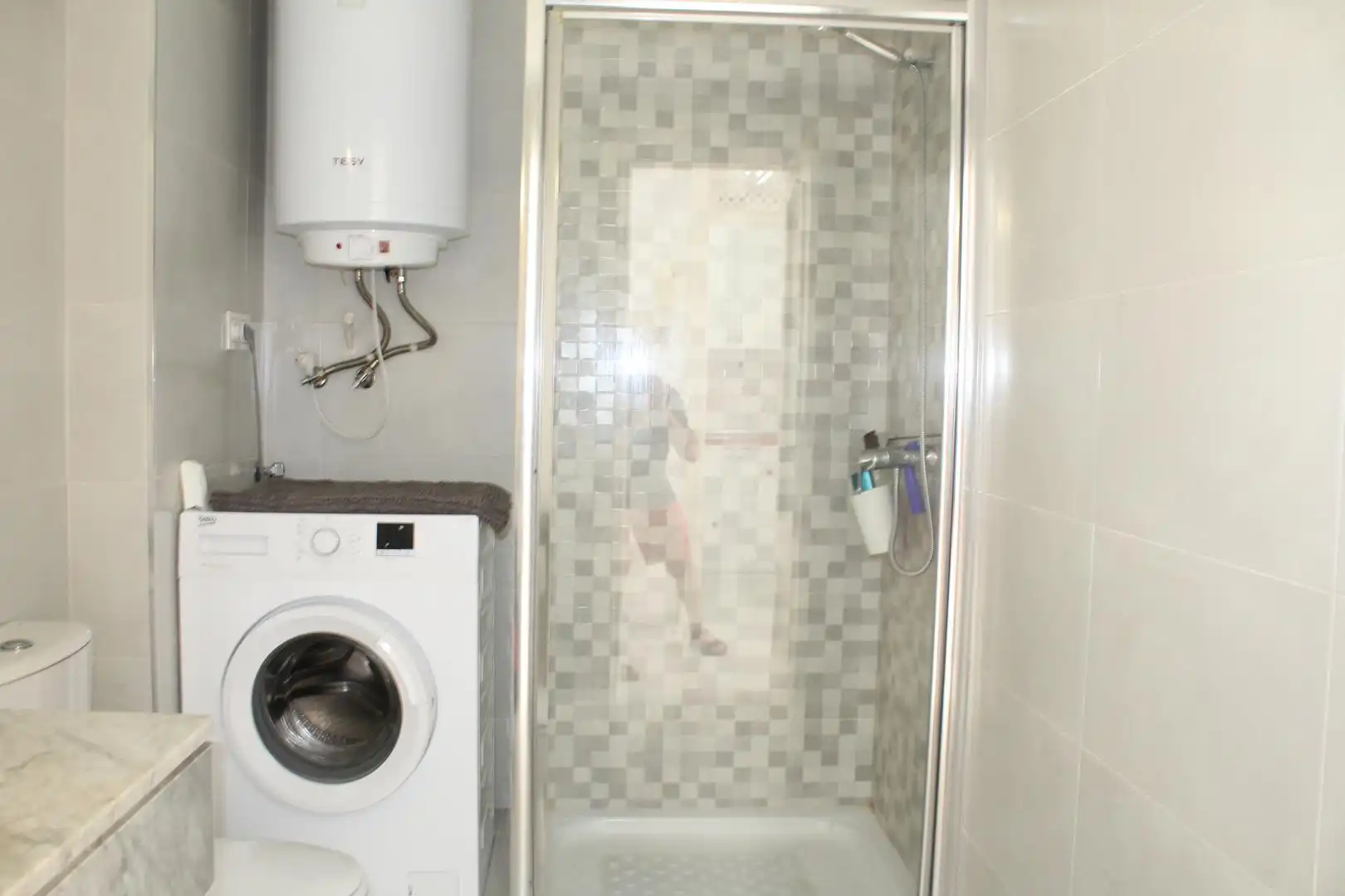 Bany de Apartament en venda en Roquetas de Mar amb Aire condicionat, Terrassa i Piscina