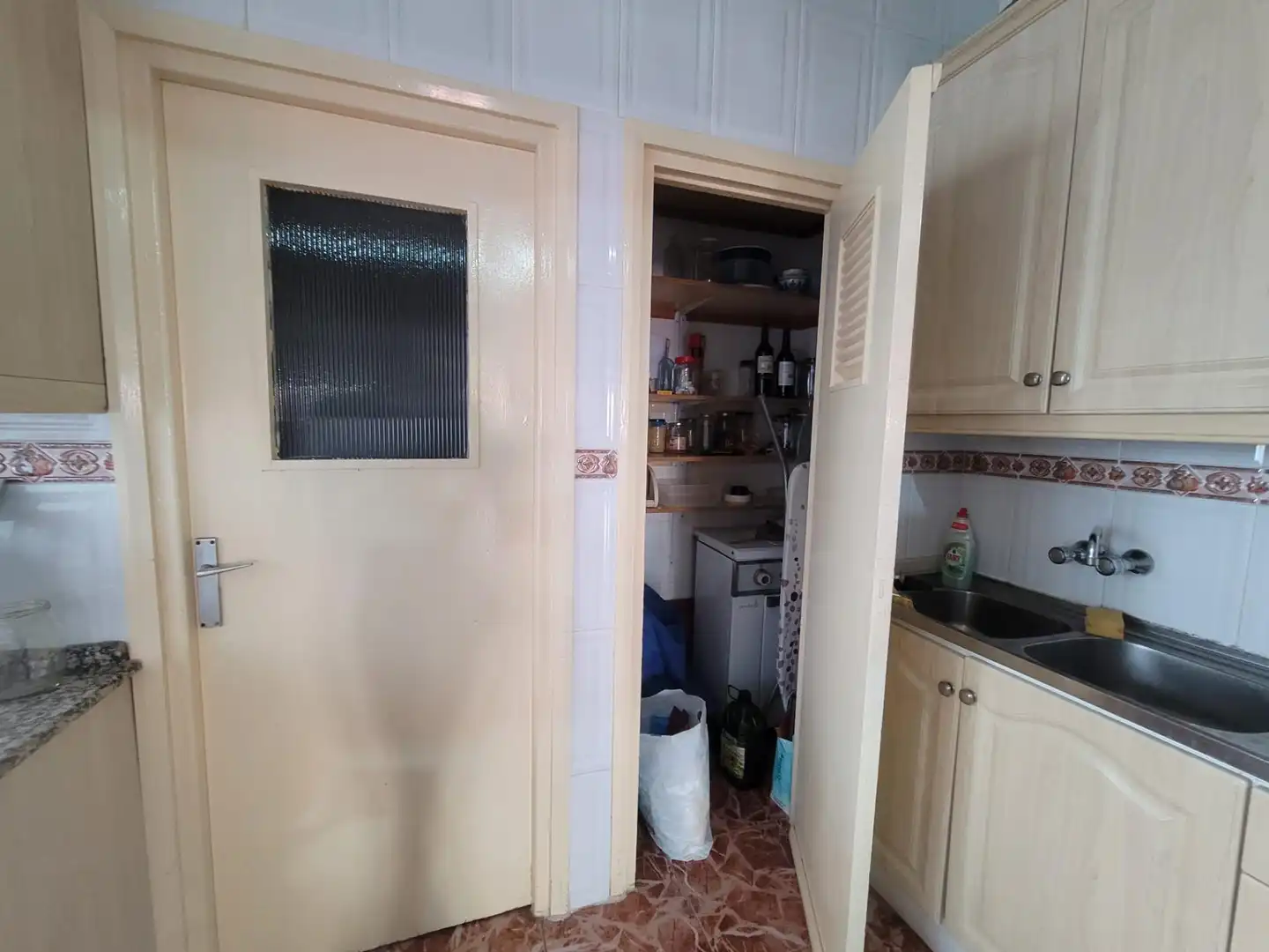 Cuina de Pis en venda en Cádiz amb Terrassa i Traster