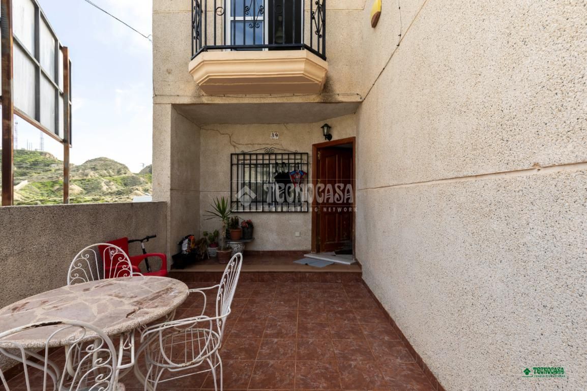 Casa adosada en venda a Albox
