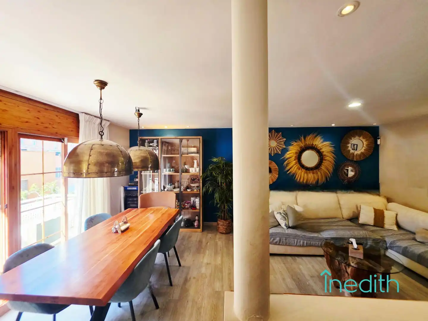 Sala de estar de Casa adosada en venta en Castelldefels con Aire acondicionado, Calefacción y Jardín privado