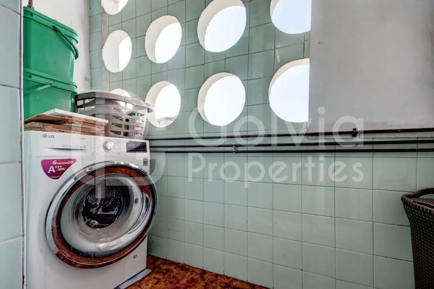 Kitchen of Flat for sale in L'Hospitalet de Llobregat  with Parquet flooring and Balcony