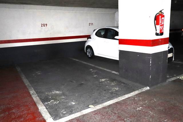 Garaje en Alquiler en Rda. de Sant Pere, 52 en Dreta de l'Eixample