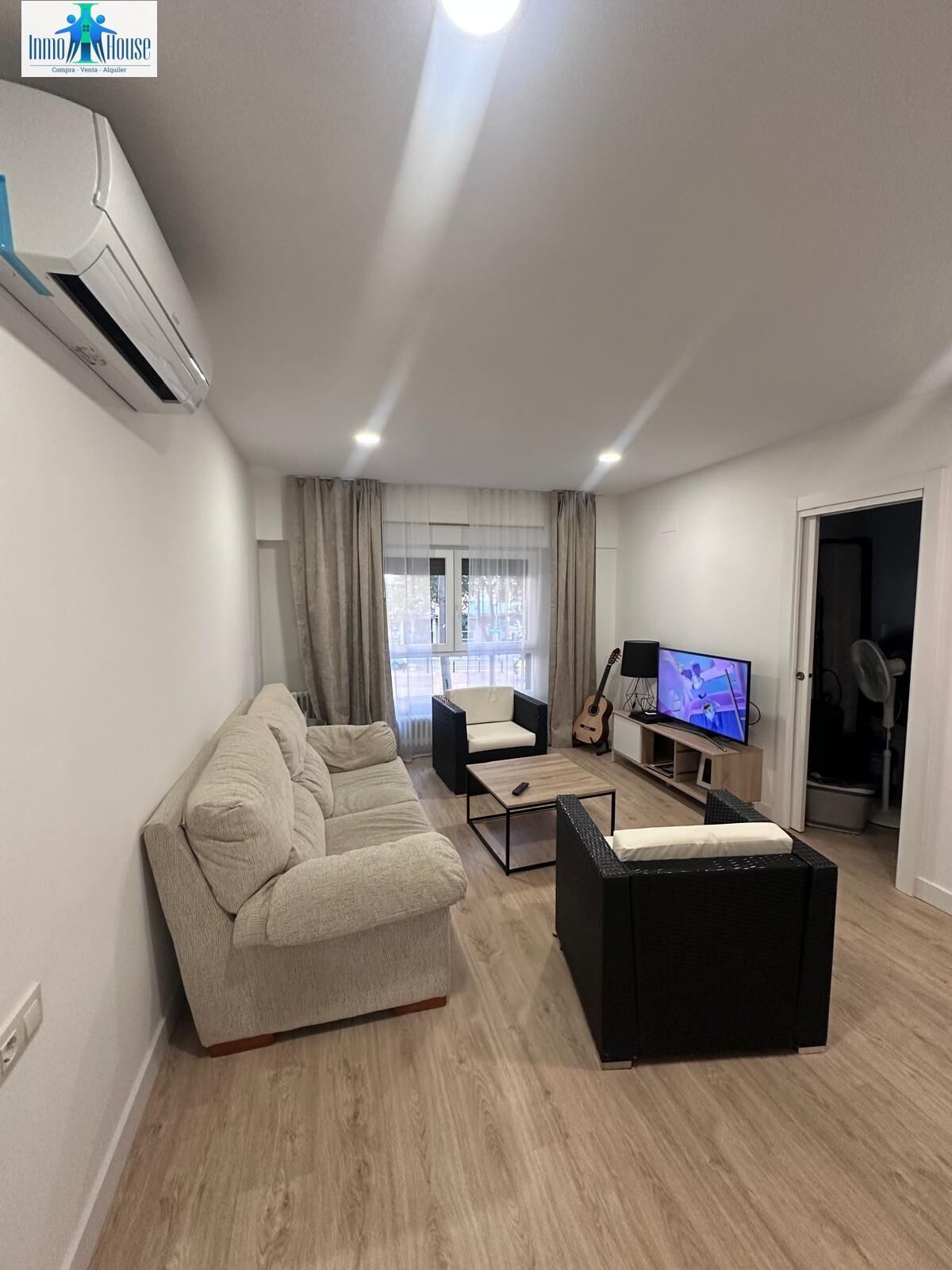 Living room of Flat for sale in  Albacete Capital  with Air Conditioner and Heating